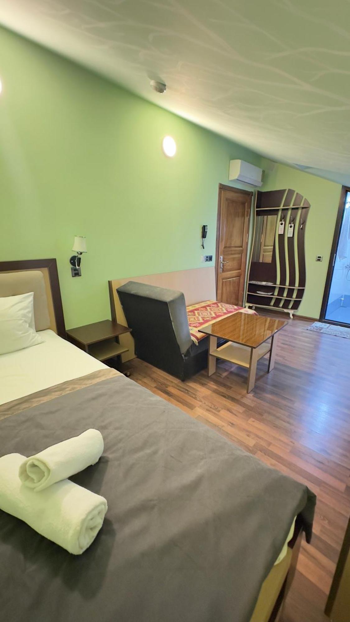 Yaffle Inn Shaki Boutique Hotel Şǝki Dış mekan fotoğraf